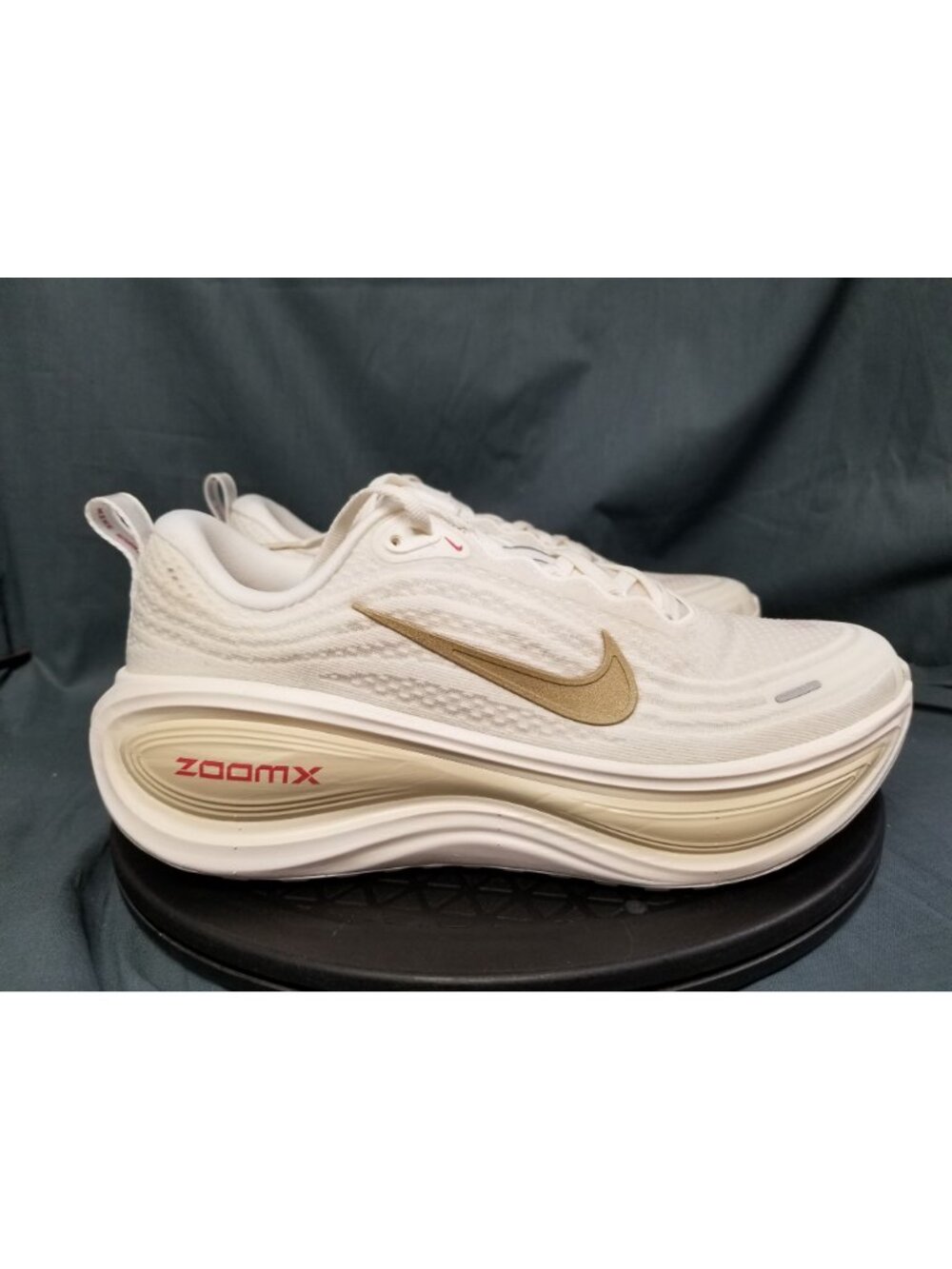 Nike Vomero Plus Sail Light Khaki Gold HV8154 109 Women's Size 9 NEW NO BOX ! - Picture 9 of 11